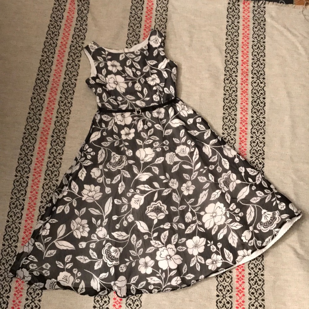 Perfectly Dressed girls party dress sz 8 flowers